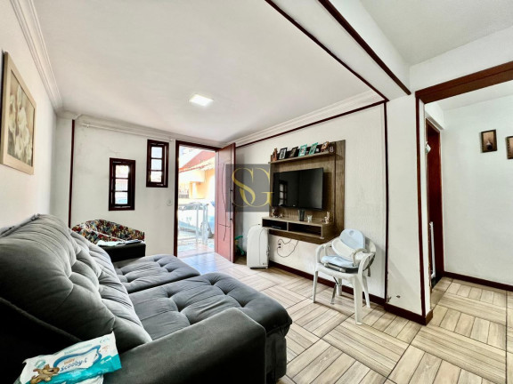 Imagem Casa com 4 Quartos à Venda, 400 m² em São Pedro - Teresópolis Imagem Casa com 4 Quartos à Venda, 400 m² em São Pedro - Teresópolis