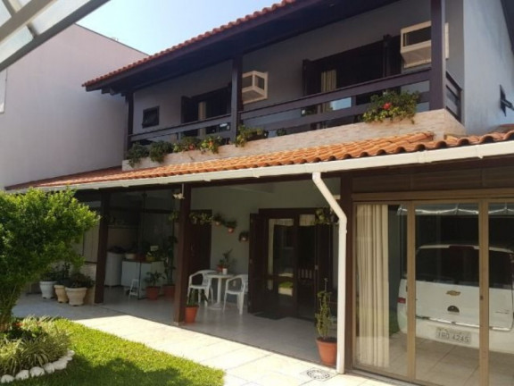 Imagem Casa com 4 Quartos à Venda, 194 m² em Ecoville - Porto Alegre Imagem Casa com 4 Quartos à Venda, 194 m² em Ecoville - Porto Alegre