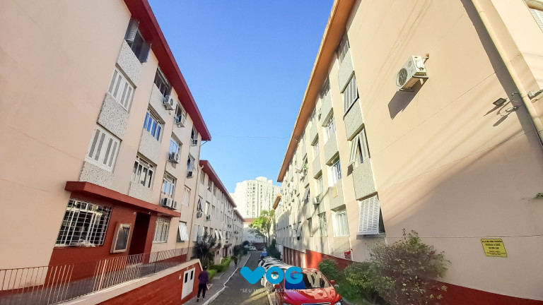 Imagem Imóvel com 2 Quartos à Venda, 53 m² em Passo Da Areia - Porto Alegre Imagem Imóvel com 2 Quartos à Venda, 53 m² em Passo Da Areia - Porto Alegre