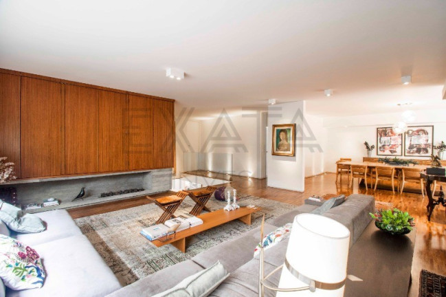 Imagem Casa com 3 Quartos à Venda, 512 m² em Jardim Leonor - São Paulo Imagem Casa com 3 Quartos à Venda, 512 m² em Jardim Leonor - São Paulo