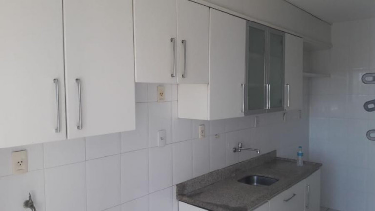Imagem Apartamento com 3 Quartos à Venda, 79 m² em Stiep - Salvador