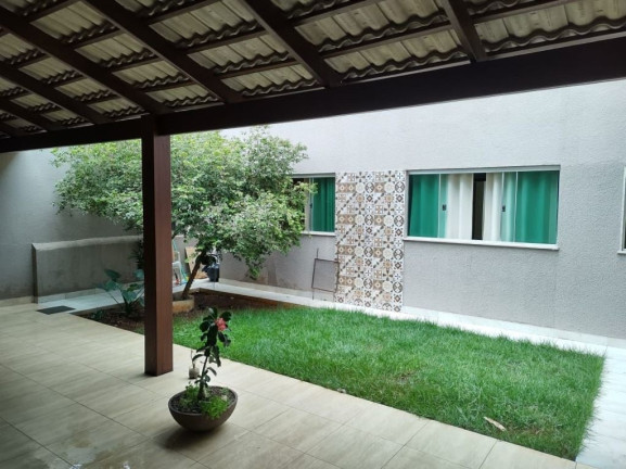 Imagem Sobrado com 5 Quartos à Venda, 230 m² em Conjunto Vera Cruz - Goiânia