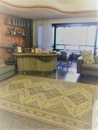 Imagem Apartamento com 4 Quartos à Venda, 220 m²