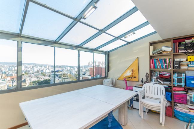 Imagem Imóvel com 3 Quartos à Venda, 336 m² em Rio Branco - Porto Alegre Imagem Imóvel com 3 Quartos à Venda, 336 m² em Rio Branco - Porto Alegre