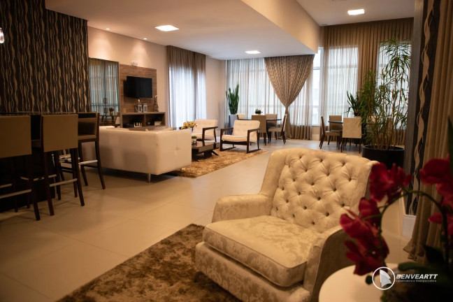 Imagem Apartamento com 3 Quartos à Venda, 134 m² em Centro - Balneário Camboriú Imagem Apartamento com 3 Quartos à Venda, 134 m² em Centro - Balneário Camboriú