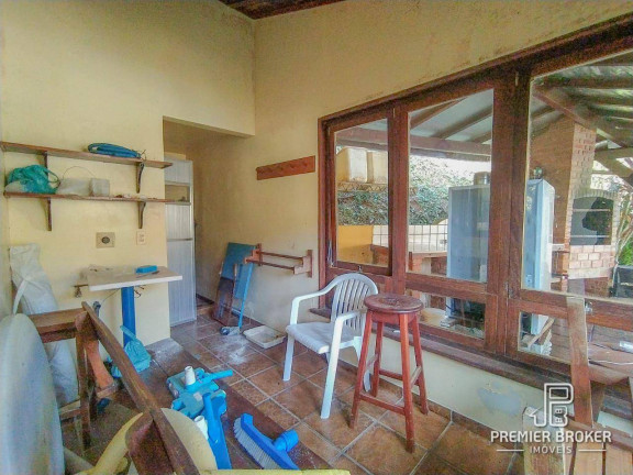 Imagem Casa com 4 Quartos à Venda, 330 m² em Albuquerque - Teresópolis