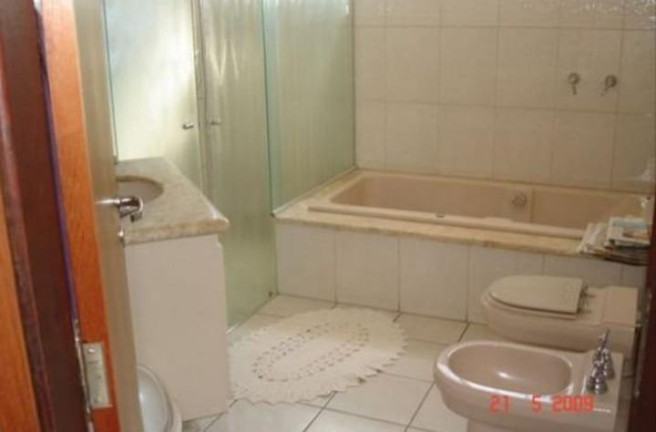 Imagem Imóvel com 4 Quartos à Venda, 380 m² em Vale Do Igapó Iii - Pederneiras