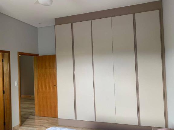 Imagem Casa com 4 Quartos à Venda, 760 m² em Taubaté Imagem Casa com 4 Quartos à Venda, 760 m² em Taubaté