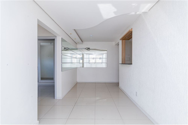 Imagem Apartamento com 2 Quartos à Venda, 49 m² em Jardim Itu - Porto Alegre