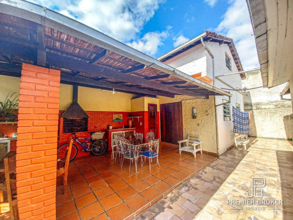 Imagem Casa com 3 Quartos à Venda, 185 m² em Araras - Teresópolis Imagem Casa com 3 Quartos à Venda, 185 m² em Araras - Teresópolis