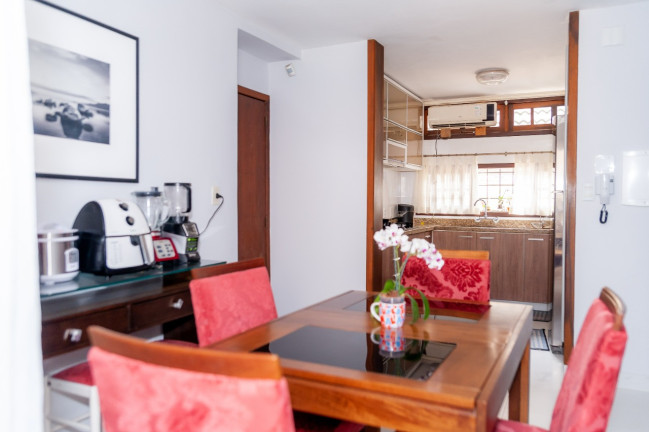 Imagem Casa com 5 Quartos à Venda, 300 m² em Estreito - Florianópolis