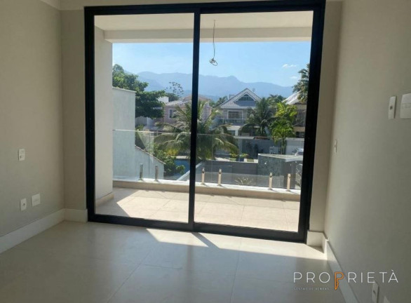 Imagem Casa de Condomínio com 4 Quartos à Venda, 300 m² em Barra Da Tijuca - Rio De Janeiro Imagem Casa de Condomínio com 4 Quartos à Venda, 300 m² em Barra Da Tijuca - Rio De Janeiro