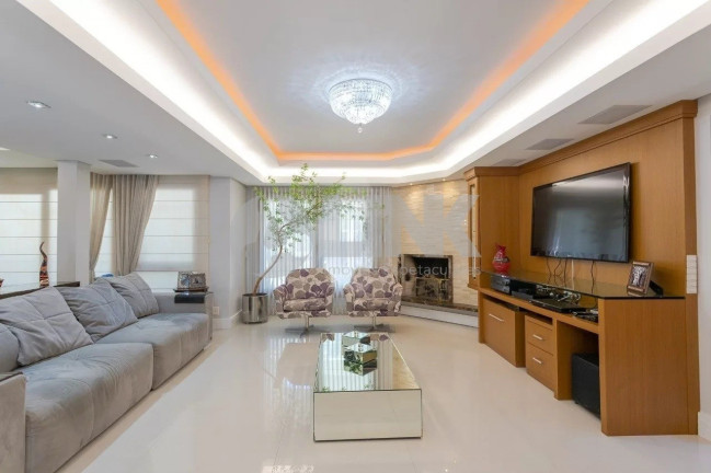Imagem Casa com 4 Quartos à Venda, 449 m² em Jardim Itu - Porto Alegre Imagem Casa com 4 Quartos à Venda, 449 m² em Jardim Itu - Porto Alegre