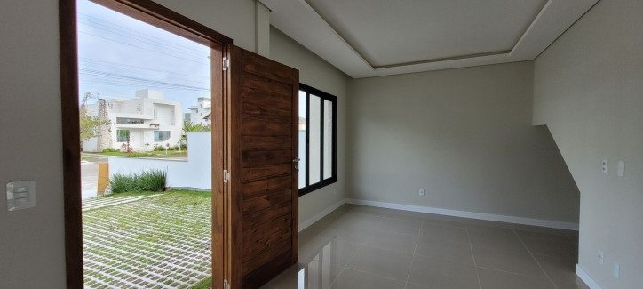Imagem Casa com 3 Quartos à Venda, 229 m² em Cachoeira Do Bom Jesus - Florianópolis Imagem Casa com 3 Quartos à Venda, 229 m² em Cachoeira Do Bom Jesus - Florianópolis