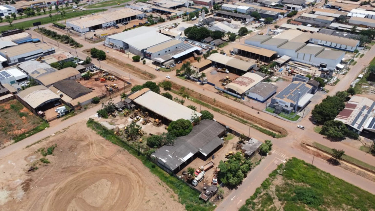 Imagem Galpão à Venda, 800 m² em Distrito Industrial - Sinop Imagem Galpão à Venda, 800 m² em Distrito Industrial - Sinop