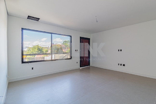 Imagem Casa com 3 Quartos à Venda, 210 m² em Chácara Das Pedras - Porto Alegre Imagem Casa com 3 Quartos à Venda, 210 m² em Chácara Das Pedras - Porto Alegre