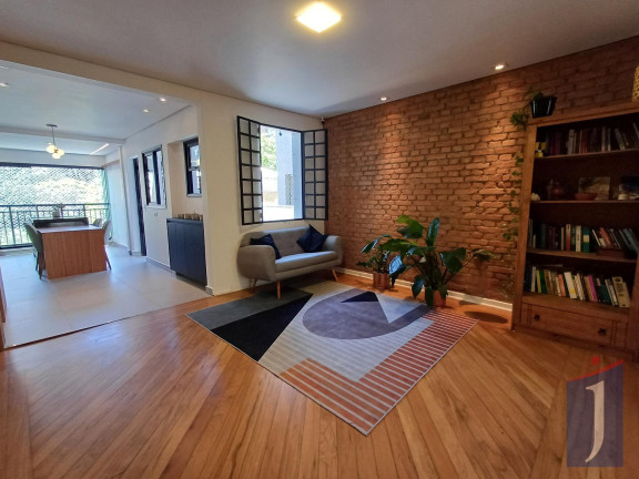 Casa com 4 Quartos à Venda, 300 m² em Aclimação - São Paulo