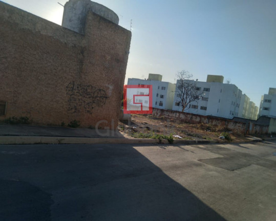 Terreno à Venda, 318 m² em Vila Regina - Montes Claros