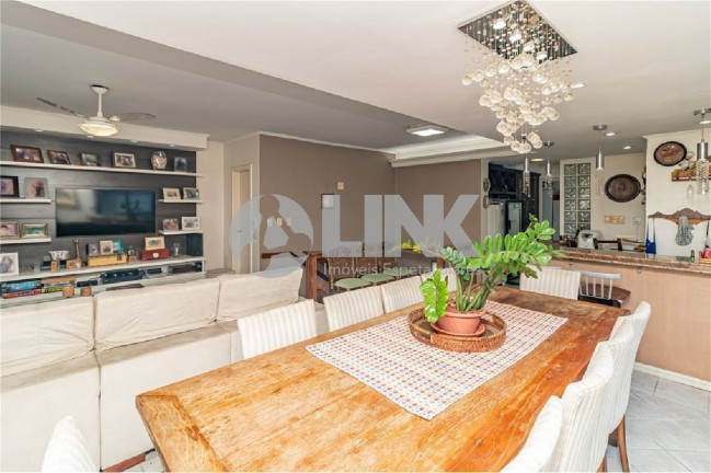 Imagem Imóvel com 3 Quartos à Venda, 200 m² em Auxiliadora - Porto Alegre
