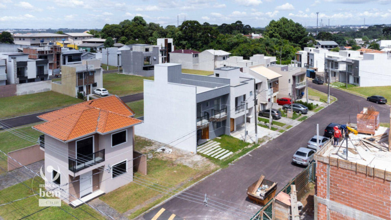 Imagem Sobrado com 3 Quartos à Venda, 132 m² em Campo De Santana - Curitiba