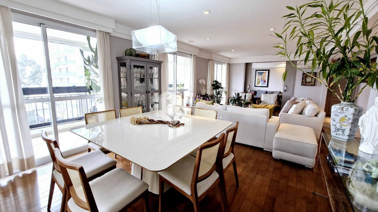 Apartamento com 4 Quartos à Venda, 250 m² em Campo Belo - São Paulo