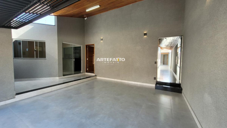 Imagem Casa com 3 Quartos à Venda, 250 m²
