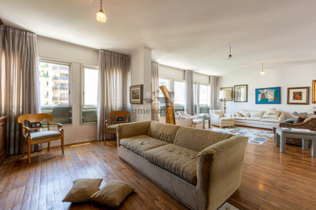 Apartamento com 3 Quartos à Venda, 240 m² em Santa Cecília - São Paulo