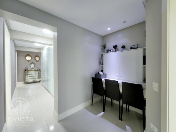 Imagem Apartamento com 3 Quartos à Venda, 200 m² em Centro - Balneário Camboriú Imagem Apartamento com 3 Quartos à Venda, 200 m² em Centro - Balneário Camboriú
