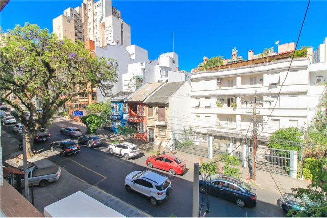 Imagem Imóvel com 1 Quarto à Venda, em Bom Fim - Porto Alegre Imagem Imóvel com 1 Quarto à Venda, em Bom Fim - Porto Alegre
