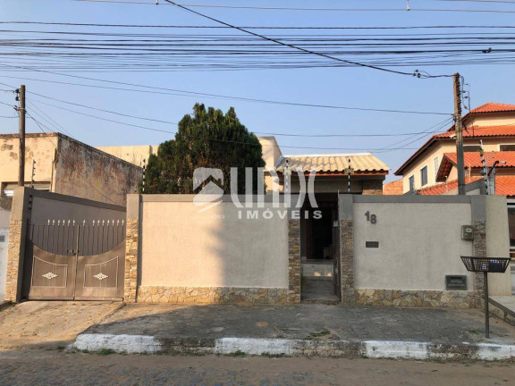 Casa com 4 Quartos à Venda, 240 m² em Parque Turf Club - Campos Dos Goytacazes