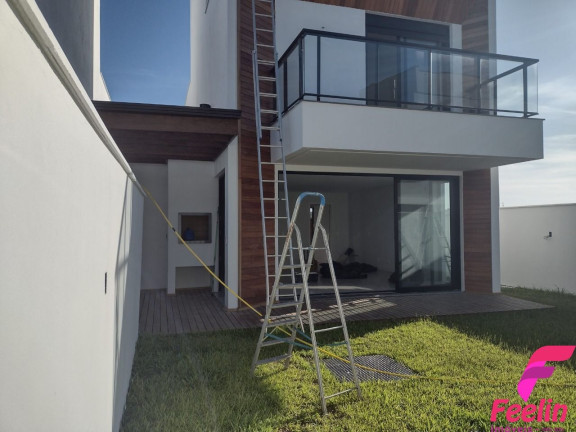 Imagem Casa com 3 Quartos à Venda, 197 m² em Rio Tavares - Florianópolis