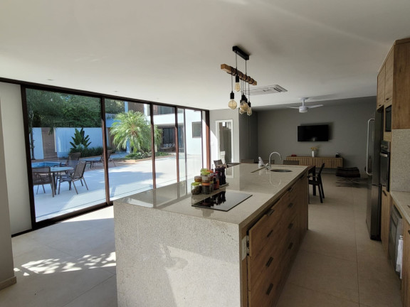 Imagem Casa com 5 Quartos à Venda, 900 m² em Barra Da Tijuca - Rio De Janeiro Imagem Casa com 5 Quartos à Venda, 900 m² em Barra Da Tijuca - Rio De Janeiro