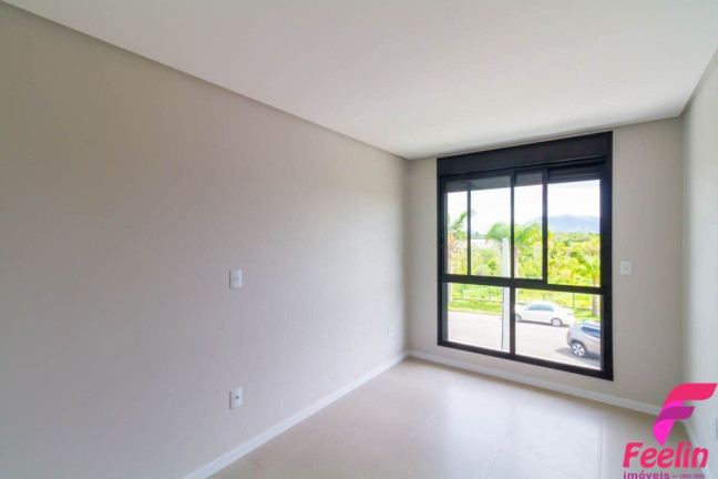 Imagem Casa com 3 Quartos à Venda, 140 m² em Ribeirão Da Ilha - Florianópolis Imagem Casa com 3 Quartos à Venda, 140 m² em Ribeirão Da Ilha - Florianópolis