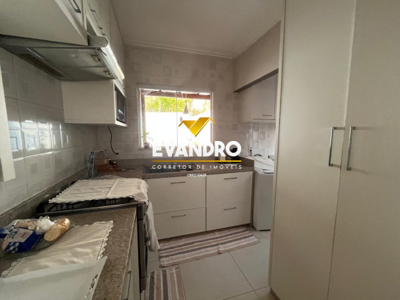 Imagem Casa com 3 Quartos à Venda, 250 m² em Jardim Imperial - Cuiabá