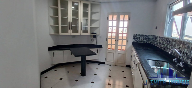 Imagem Casa com 3 Quartos para Alugar, 300 m² em Jardim Lambreta - Cotia Imagem Casa com 3 Quartos para Alugar, 300 m² em Jardim Lambreta - Cotia