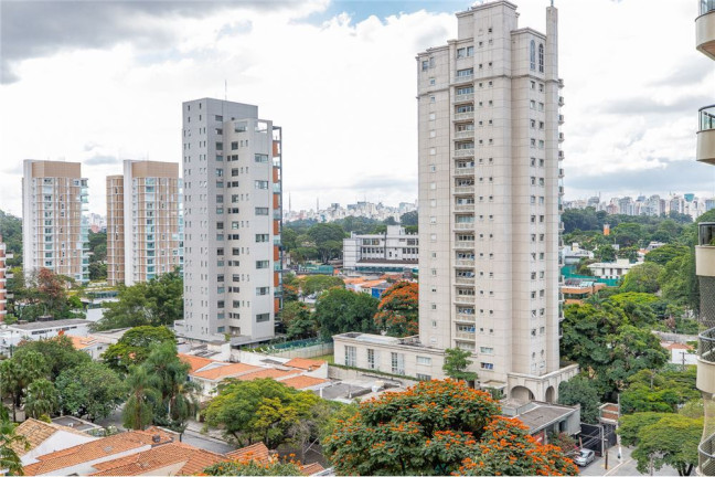 Imagem Imóvel com 3 Quartos à Venda,  em Moema - São Paulo