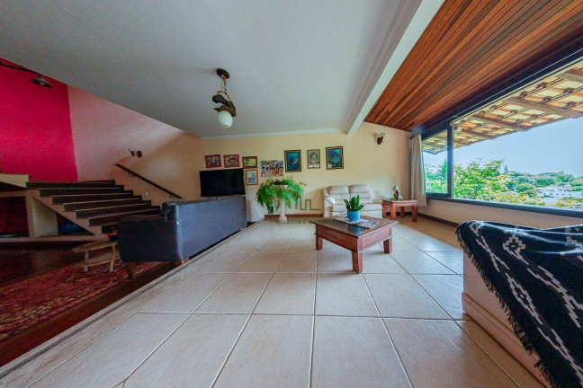 Imagem Casa com 4 Quartos à Venda, 220 m² em Itaipu - Niterói