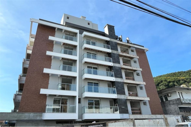 Imóvel com 2 Quartos à Venda,  em Centro - Florianópolis