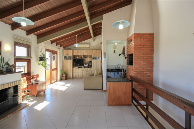 Imagem Imóvel com 2 Quartos à Venda, 151 m² em Bom Jesus - Porto Alegre Imagem Imóvel com 2 Quartos à Venda, 151 m² em Bom Jesus - Porto Alegre