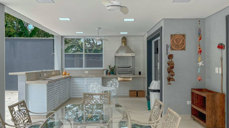 Imagem Casa com 6 Quartos à Venda, 250 m² em Riviera De São Lourenço - Bertioga Imagem Casa com 6 Quartos à Venda, 250 m² em Riviera De São Lourenço - Bertioga