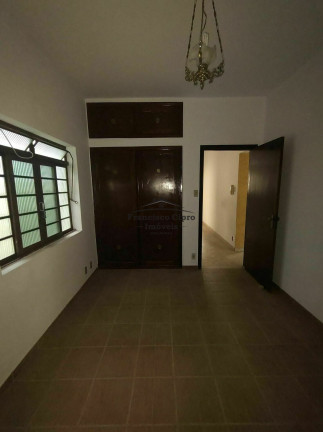 Imagem Casa com 3 Quartos à Venda, 210 m² em Vila Comendador Rodrigues Alves (pedregulho) - Guaratinguetá Imagem Casa com 3 Quartos à Venda, 210 m² em Vila Comendador Rodrigues Alves (pedregulho) - Guaratinguetá