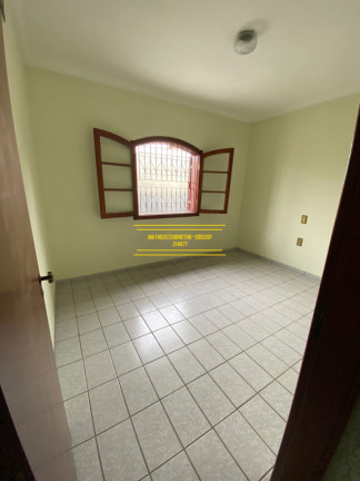 Imagem Casa com 5 Quartos à Venda, 198 m²