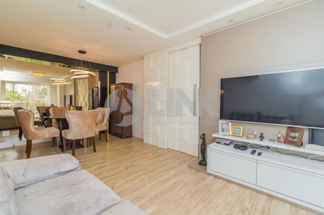 Apartamento com 3 Quartos à Venda, 82 m² em Passo Da Areia - Porto Alegre