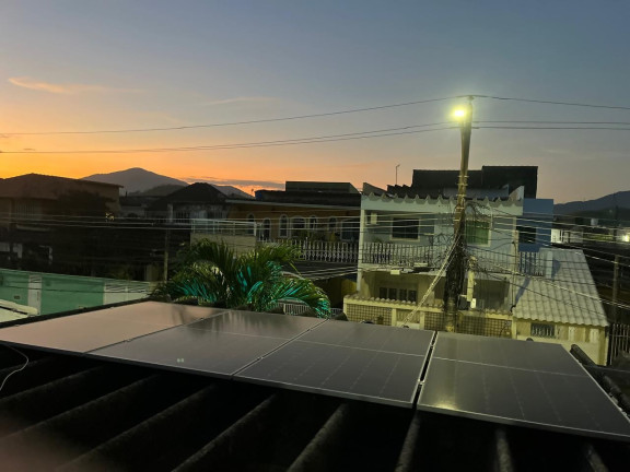 Imagem Casa com 4 Quartos à Venda,  em Campo Grande - Rio De Janeiro
