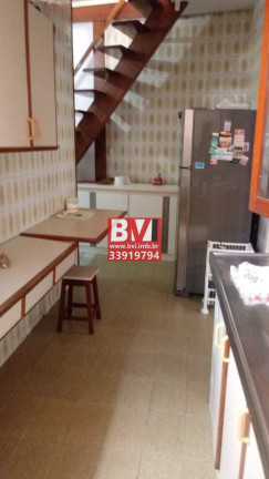Imagem Casa com 2 Quartos à Venda, 150 m² em Irajá - Rio De Janeiro Imagem Casa com 2 Quartos à Venda, 150 m² em Irajá - Rio De Janeiro