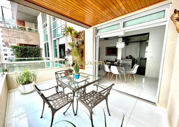 Imagem Imóvel com 4 Quartos à Venda, 125 m² em Belvedere - Belo Horizonte