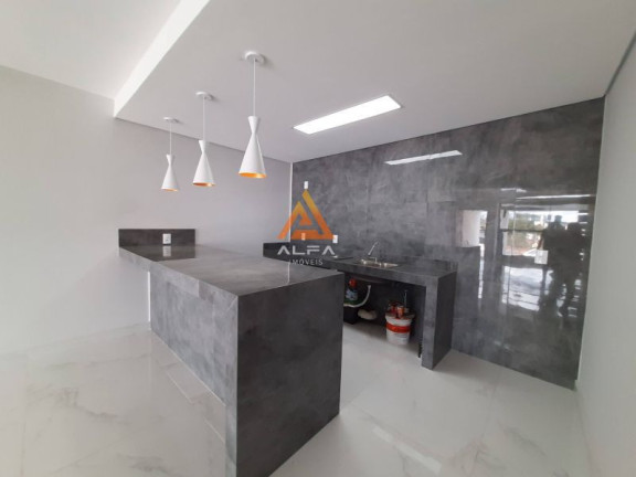 Imagem Casa com 3 Quartos à Venda, 205 m²