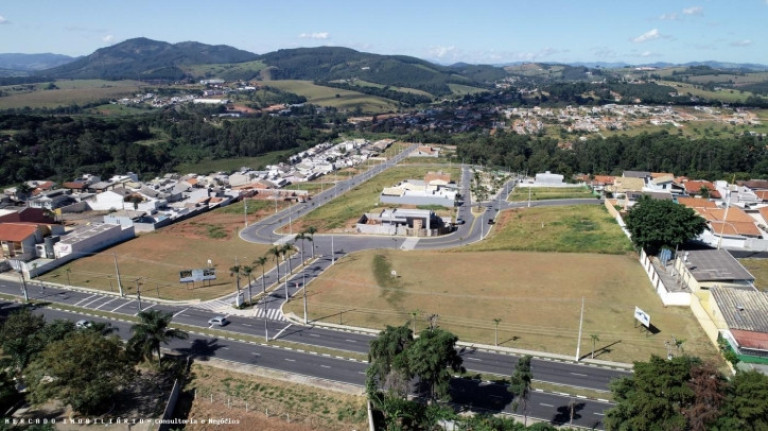 Imagem Terreno à Venda, 300 m² em Residencial Das Ilhas - Bragança Paulista Imagem Terreno à Venda, 300 m² em Residencial Das Ilhas - Bragança Paulista
