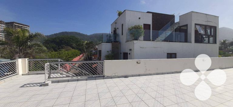 Imagem Imóvel com 3 Quartos à Venda, 175 m² em Centro - Mongaguá
