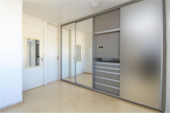 Imagem Casa com 2 Quartos à Venda, em Sarandi - Porto Alegre Imagem Casa com 2 Quartos à Venda, em Sarandi - Porto Alegre